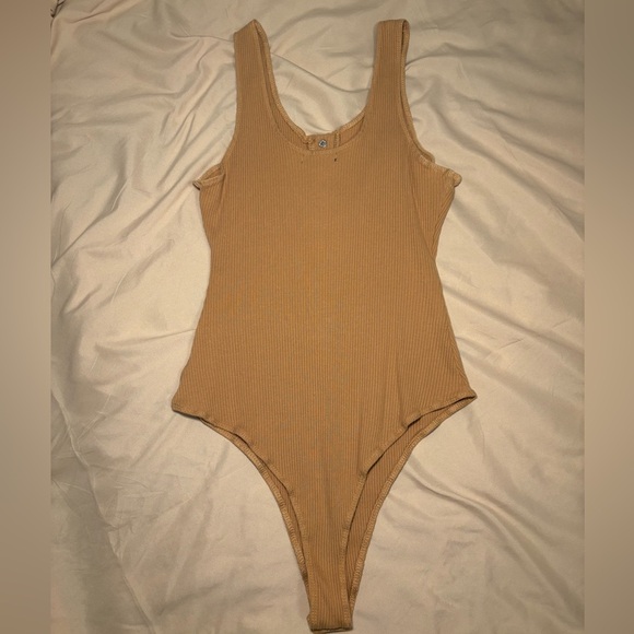 Tan Ribbed Bodysuit - Picture 3 of 4